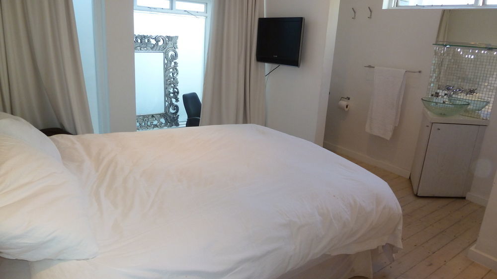 4 ออน ไฮเวิร์ท Apartment เคปทาวน์ ภายนอก รูปภาพ